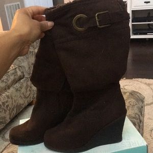 “Sueded” wedge boots